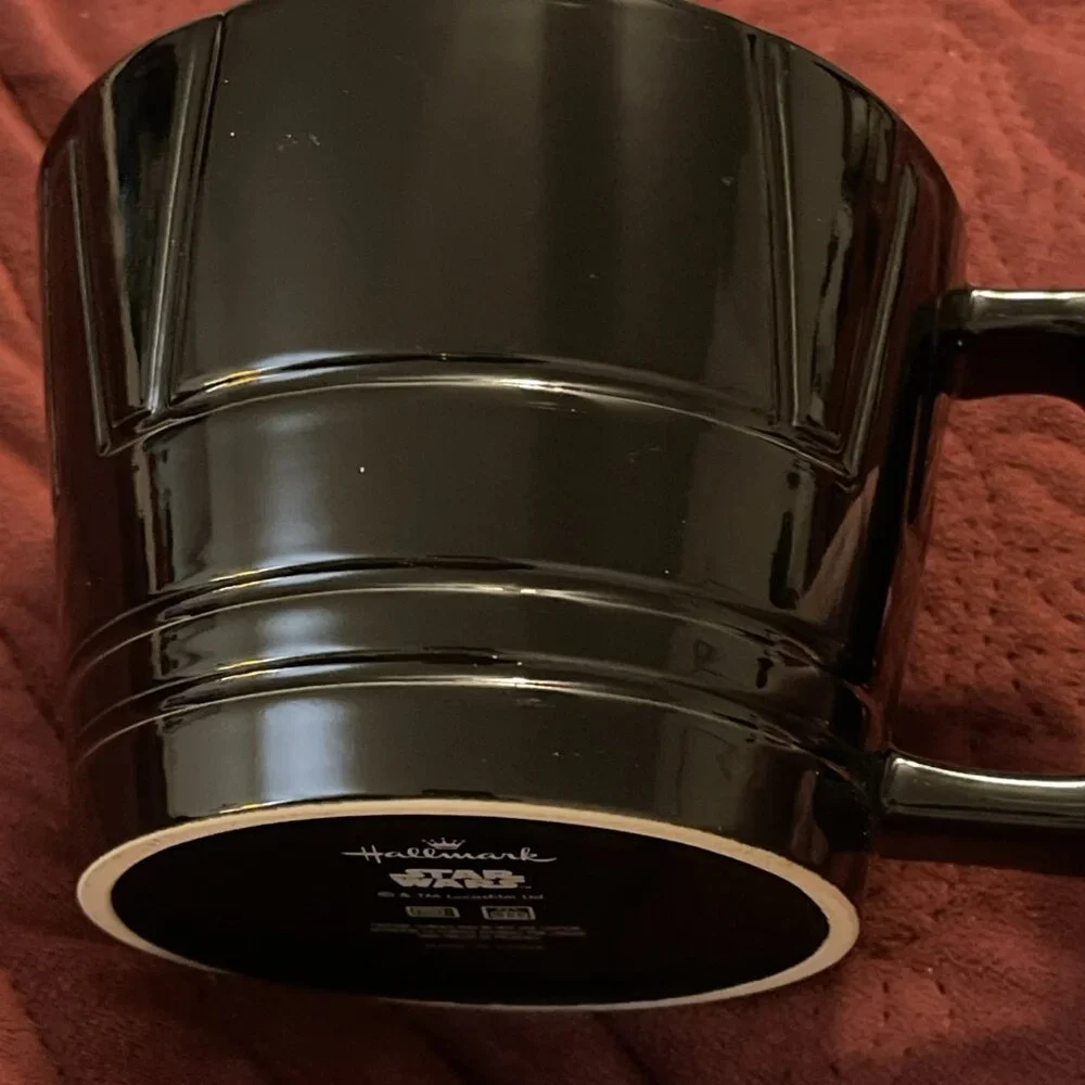 HALLMARK Raised DARTH VADER Mask In Coffee‎ Soup Mug 20 Oz Large Star Wars Black